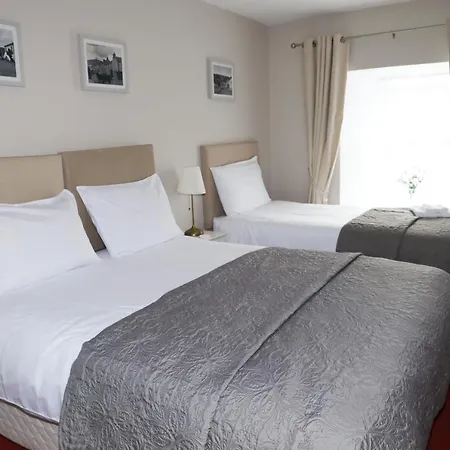 Madelines * Tinahely