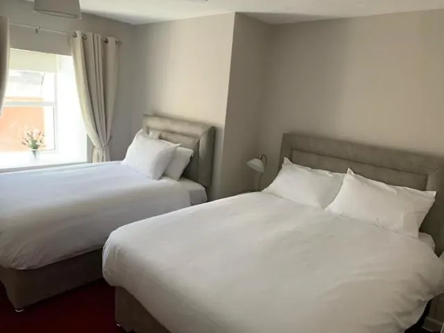 Madelines * Tinahely