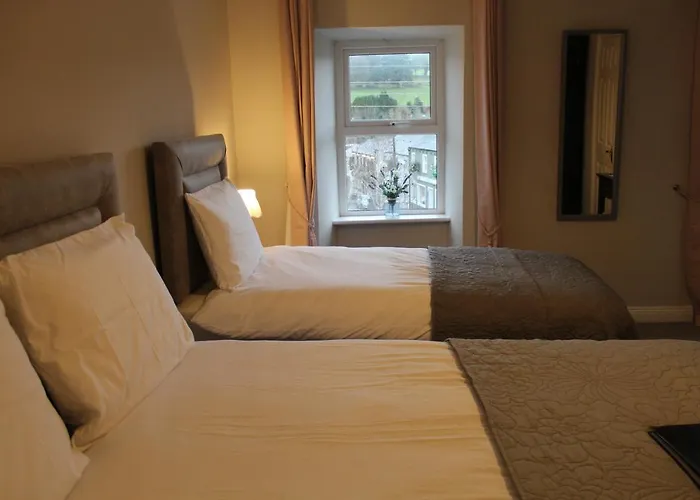 Madelines * Tinahely