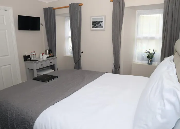 Madelines * Tinahely